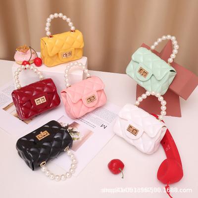 China 2021New fashion jelly bagladies handbags2021Foreign trade bag factory pearl gel bag for sale