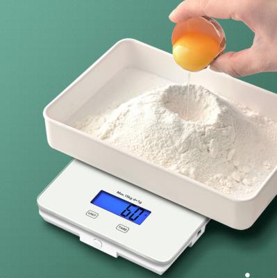 China Weight Precision Digital Kitchen Scale 15kg USB Charger 33lbs Digital Food Kitchen Measuring Scale White for sale