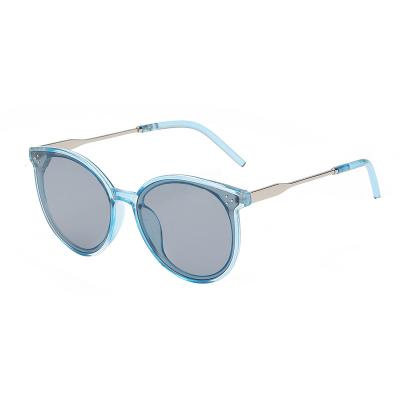 China Comfort Private Label Retro Classic Clear Frame Ladies Round Sunglasses for sale