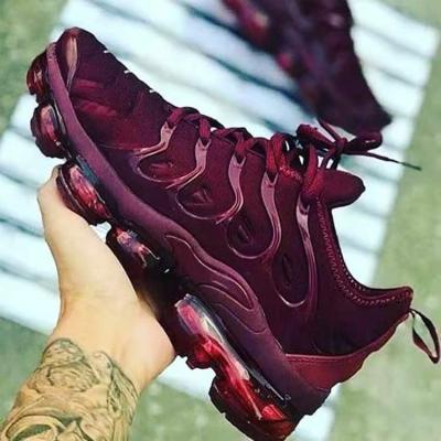 China Fashion Trend Factory Direct Men's Sneakers Original Sports Running Shoes Fashion Trendy Casual Sneakers Original Famous Designer Brand Shoes for sale