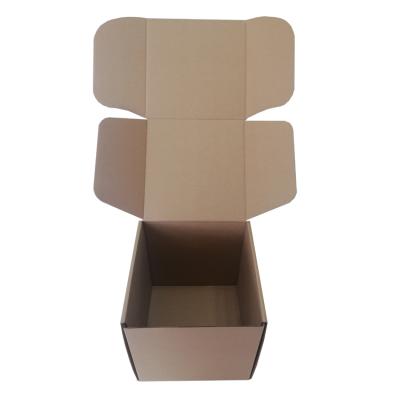 China Recycled Recyclable Folding Cardboard Packaging Box Mailer 8*8*8 Paper Disposable Shipping Box for sale