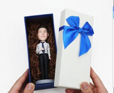 China Europe Single Custom Bobbleheads and Personalized Bobbehead, Shake Head Gifts, Groomsman Bobblehead and Bridesmaid Bobblehead for sale