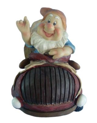 China High Quality Europe Resin Statue Dwarf Driving Garden Home Decoration Statue Fairy Tale Theme Decor Cute Animated Gnome for sale