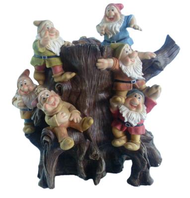 China Europe Traditional Figurine The Seven Fairy Outdoor Dwarfs Resin Figurine Garden Accessories, Garden Gnomes Decorations for sale