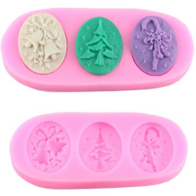 China Hot Viable New Amazon Bells Design Cute Christmas Tree DIY Supports Present Fondant Silicone Cake Mold Popsicle Chocolate Soap Mold for sale