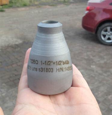 China ASTM A815 UNS S31803 reducer concentric for sale