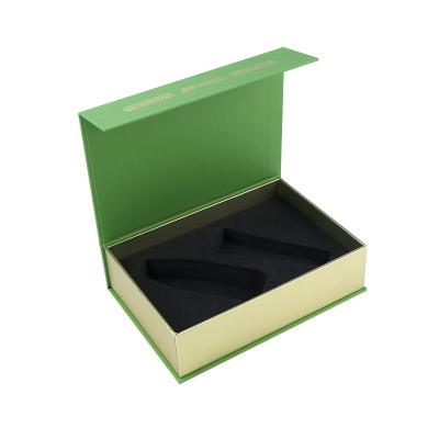 China Recyclable Flip Lid Gift Packaging Box With Magnetic Closure Customized Boutique Box Book Shape Flip Cover for sale