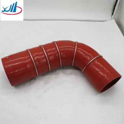 China Bom Desempenho Cummins Motor Parts Intercooler Hose WG9719530318/1 à venda