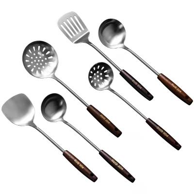 China Viable High Quality Handheld Stainless Steel Kitchen Utensils Handheld Pan Spoon Chinese Cooking Spatula Wooden Pocket Set Wok for sale