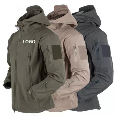 China QUICK DRY New fashion men winter long sleeve outdoor jacket breathable windproof jacket warm pockets three-in-one coat for sale