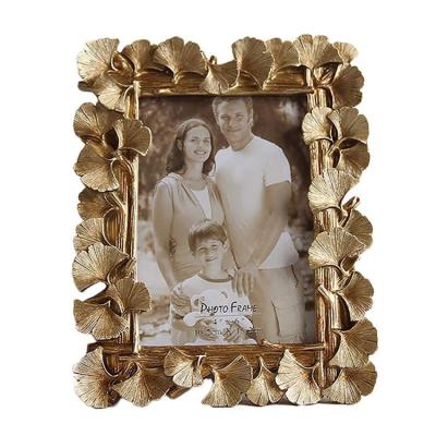 China Europe OEM SYLWAN Vintage Ornament 3D Flower Resin Picture Frame Desktop Photo Frame Poly Table Display Frames For Pictures for sale