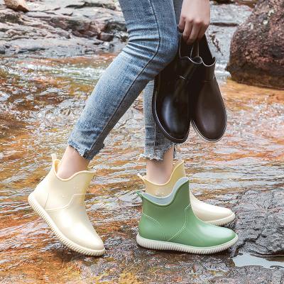 China TX 2021 Fashion Wholesale New Model Multiple Colors Available Lady Waterproof Rubber Rain Boots Large Sizes for sale