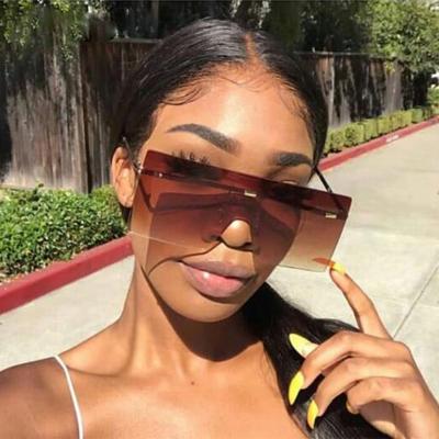 China Rimless Eyewear Oculos De Sol Feminino Big Shades Sunglasses 2021 Vintage Retro Women Fashion Sunglasses Luxury Brand Oversized Sun Glasses 2021 for sale