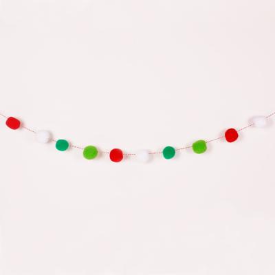 China Portable Colorful Handmade Felt Berry POM POM Ball Garland Felt Banner Holiday Holly Banner for sale