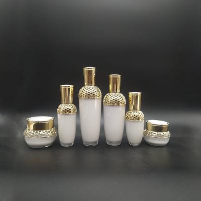 China 2020 BEAUTY PACKAGING factory packaging lotion bottle and cream wholesale hot sale high quality acrylic cosmetic jar for sale