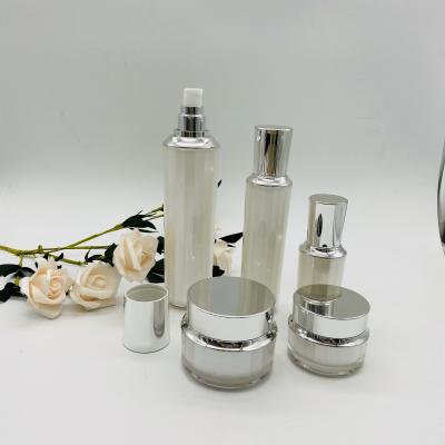 China Skincare creams contaniers luxury cosmetic lotion bottle with pump and cream jar skincare set packaging for sale