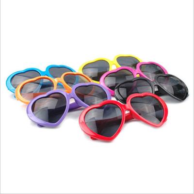 China Heart Women Fashion Heart Shaped Glass Praise Special Party Female Sunglasses for sale