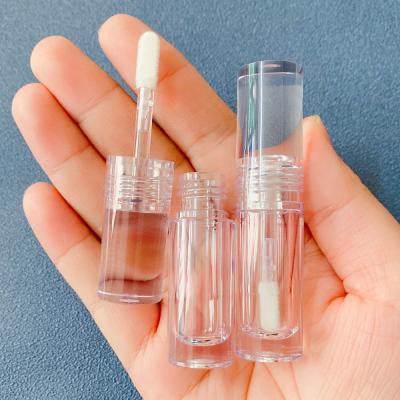 China Plan Brand Cosmetic Stock 100pcs Round Full Transparent Private Label Lip Gloss Bottles Small Clear 2.5ML Lip Gloss Tubes Wholesale for sale