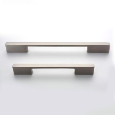 China Classic High Quality Zinc Alloy Material Pull Down Cabinet Furniture Handle 2006 for sale