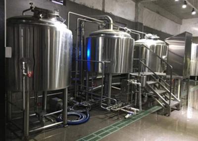 中国 半自動小規模のビール醸造装置500Lの赤い銅の調節可能な電圧 販売のため