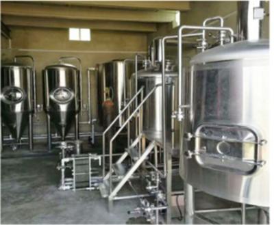 China 220V / SUS comercial 304L de los tanques de la cervecería de los depósitos de fermentación 380V para elaborar la cerveza en venta