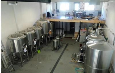 China SS 304 Carbonated Beverage Beer Brewing Equipment Microbrewery Equipment 500L for sale