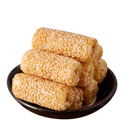 China Normal Wholesale Casual Vintage  Sesame Stick Sandwich Egg Roll Puffed Sandwich Roll Rice Biscuit Pastry Dessert Grain Snacks for sale