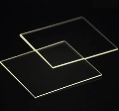 China Hoog lichtdoorlatend hoogtemperatuurbestand optisch glas kwartsglas voor laboratoriuminstrumenten Te koop