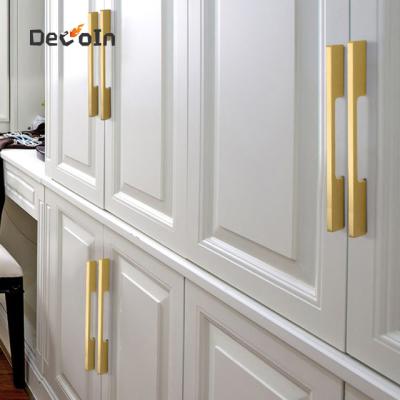 China Home Furniture Handle Aluminum Alloy Gold Comfortable Brushed Wardrobe Door Designs F to Shape Handles for sale