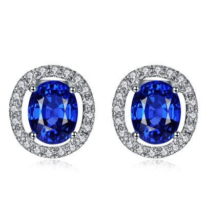 China Women 18k Gold Gemstone Earrings Genuine Blue Sapphire Stud Earrings 2.56 Carat for sale