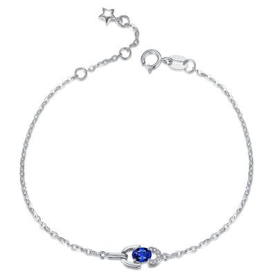 Chine Bracelet de saphir bleu véritable et d'or blanc de diamant pour des femmes à vendre