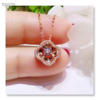 China Engagement 18K Gold Jewelry , Diamond Round Cutting Wedding Pendant Necklace  for sale