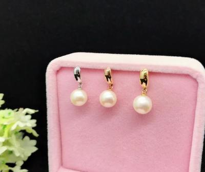 China High Polished 18k Gold Gemstone Earrings , Medium  Luster Cultured Pearl Earrings for sale