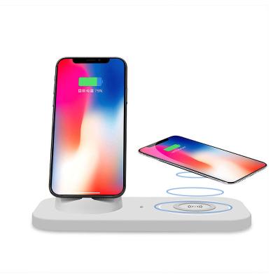 China Multi-device mobile charging Three-in-one wireless charger suitable for Apple, Samsung and Android mobile phones. It can be rotated for filling for sale