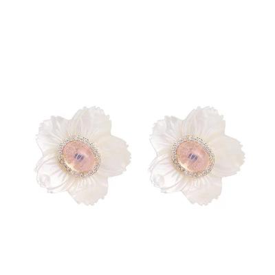 China New FASHIONABLE S925 retro earrings silver simple needle zircon shell flower earrings shell sunflower female earrings for sale