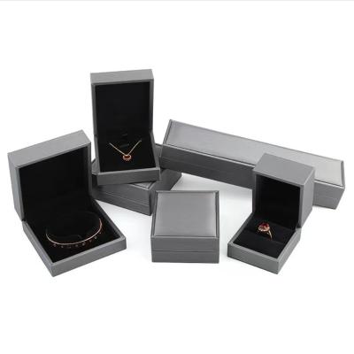 China Handmade High Quality Ring Necklace Pendant Gift Box Custom for sale