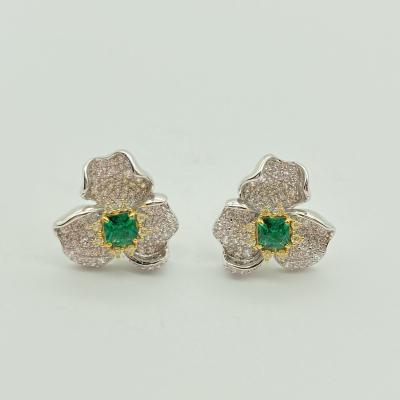 China CLASSIC Jewelry Exquisite Classic Flower 925 Sterling Silver Claw Setting Green Pierced Earrings for sale