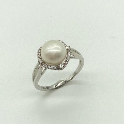 China Manufacturer CLASSIC Beautiful Wedding 925 Sterling Silver Round Pearl Ring for Lady for sale