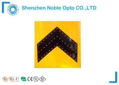 China Flashing Solar Traffic Signs 400Lux - 500Lux , Yellow Traffic Safety Sign for sale