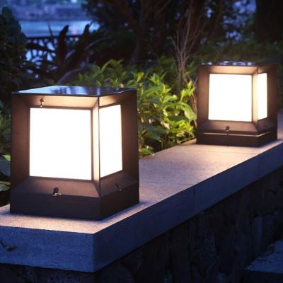 China Garden Gate Pillar Light 5W 7W 10W Solar Powered Outdoor Garden Lights Solar Powered Garden Lights for sale