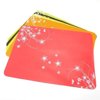 China Sustainable Anti Slip Kids Silicone Seat Mat With Custom Patterns for sale