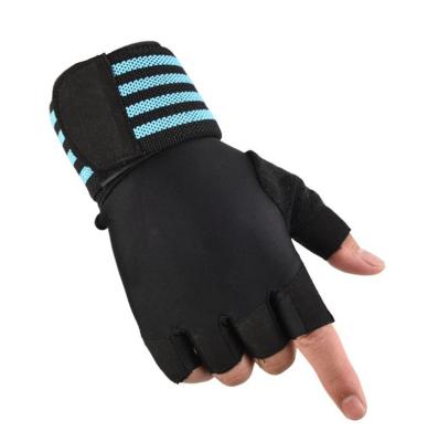 China Gym Exercises New Slim Fitness Gloves With Wrist Wrap Weightlifting Pull Up Gym Glove For Men And Women for sale