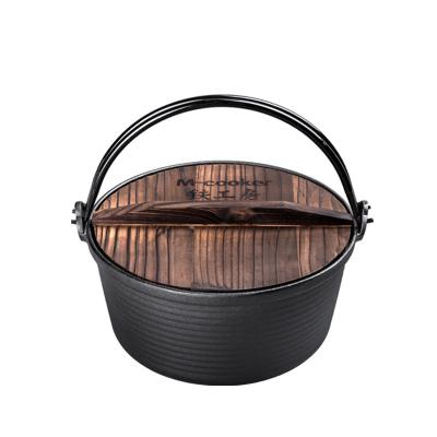 China 26cm Diameter Dutch Furnace / Sustainable Cast Iron Preseasoned Melting Pot With Wooden Lid for sale