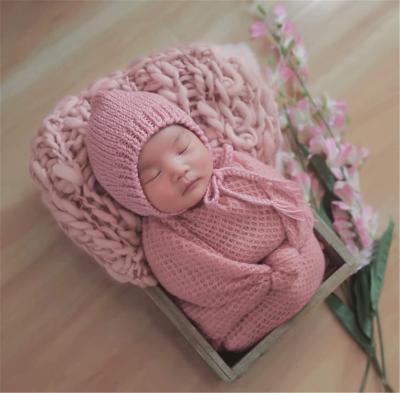 China Anti-Static Newborn Baby Wrap Handmade Crochet Knit Baby Photography Blanket for sale