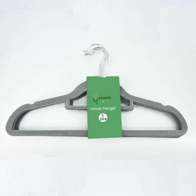 China Manufacturer Wholesale Space Saving Minimalist Non-slip Assembled Velvet and Cloth Hanger Hanger for sale