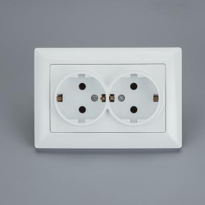 China Anti-fire special hot selling ABS earth electrode switch shucko socket outlet double 2 sockets for sale