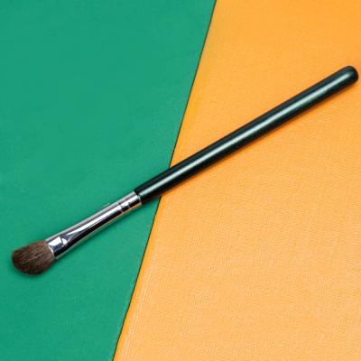 China Angular Blush Animal Hair Makeup Brush Real Animal Hair Makeup Brush Loose Paint Base for sale