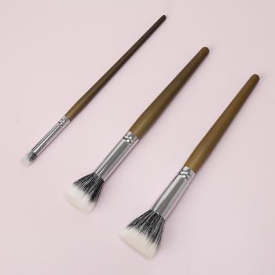 China Angular Blush Custom Makeup Brush Set Fan Brush Wirh Wooden Handle Animal Hair Animal Hair for sale