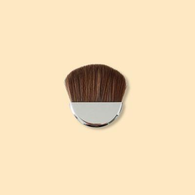 China Angular Blush Hot Sale Wholesale Semicircle Flat Brush Animal Hair Makeup Brush Flat Loose Powder Portable Pigment Blush Brush for sale