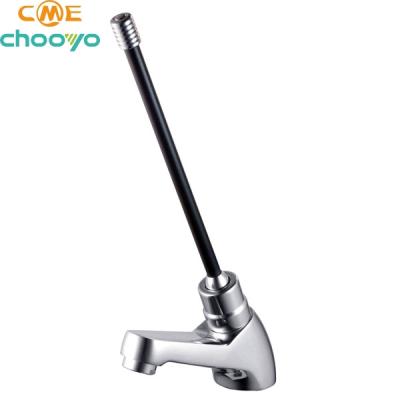 China Hot Sale Faucet Faucets Factory Supply Long Handle Basin Faucet Single Level Metered Basin Faucet Bathroom Faucet Plated for sale